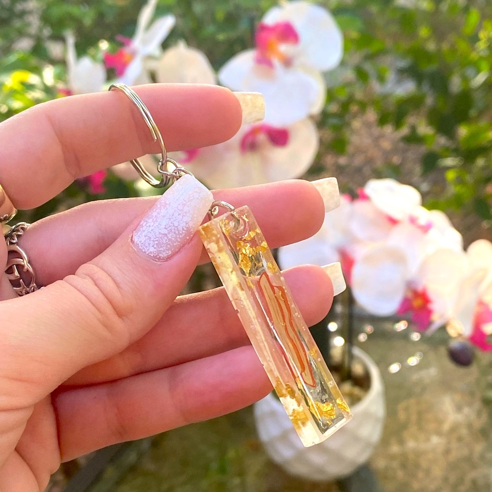 Bacon 🥓 & Gold Flakes Resin Art Keychain - Picture 3 of 11